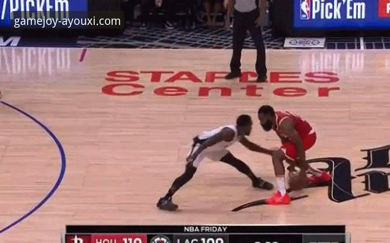 爱游戏APP最新版本怎么样 一场18分领先到20分溃败的NBA比赛深度评测:从快船鹈鹕之战看爱游戏APP最新版本观赛体验